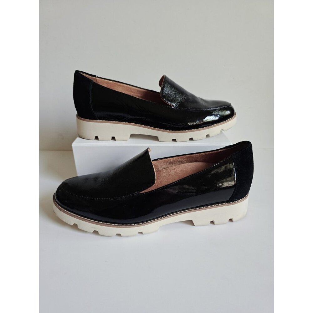 Vionic Shiny Black Loafers with Cream Soles